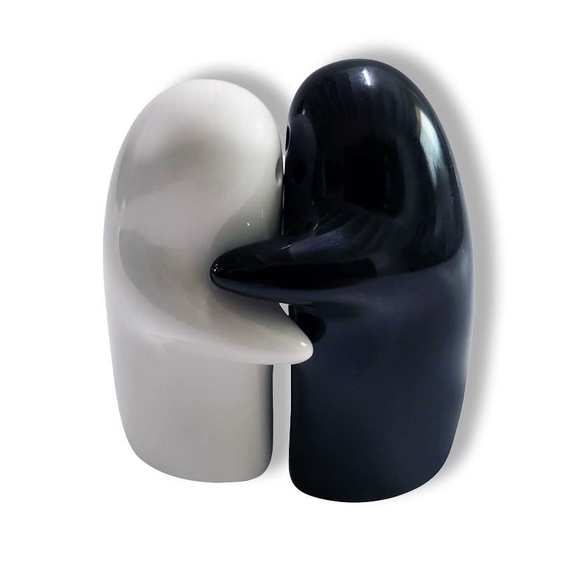 Salière poivrière céramique en figurines fantômes noir et blanc rangées